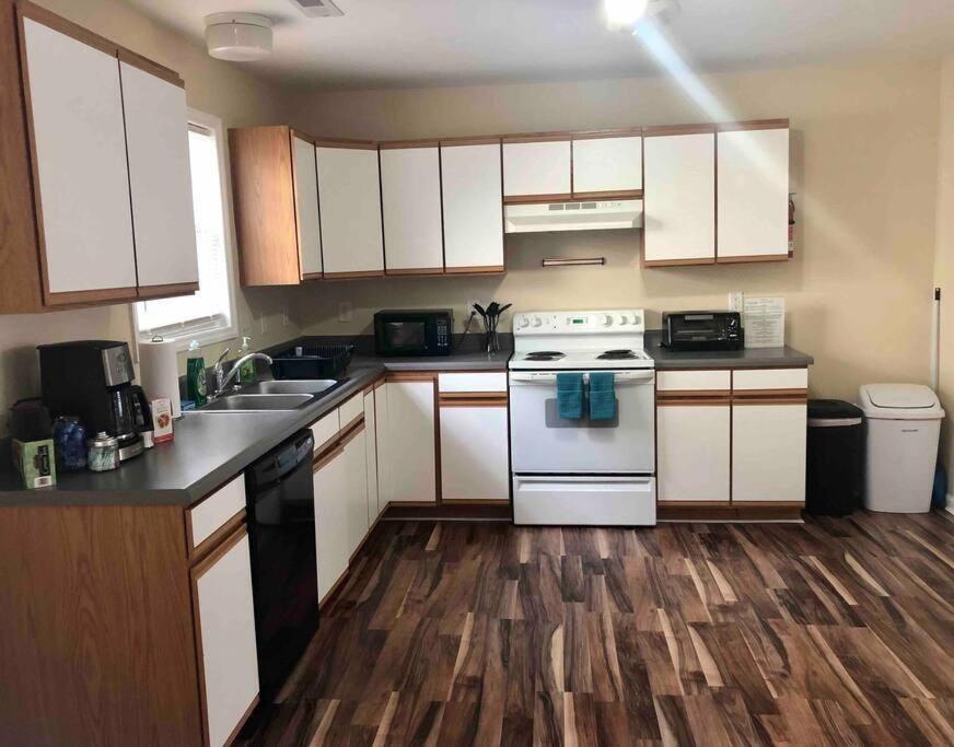Welcomingtownhome - King Bed - Long Term Stays - Unc Chapel Hill Eksteriør billede